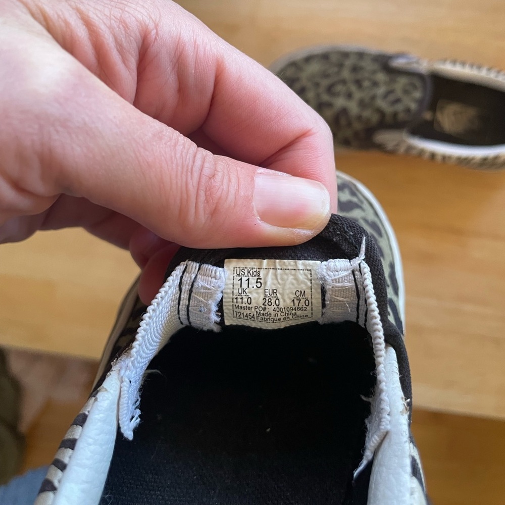 Vans Animal Print Slip Ons Size 11.5 Kids - Picture 8 of 8